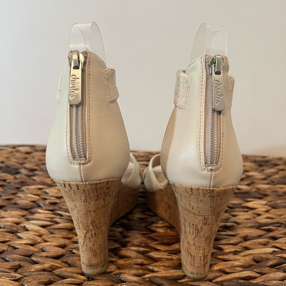 CHARLES BY CHARLES DAVID Cream Wedge with Cork Heel and Zipper Size 8.5 - Picture 4 of 10